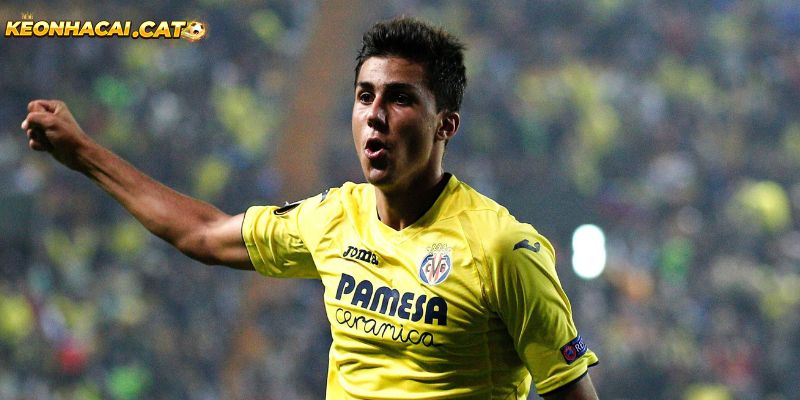Rodri bắt đầu hành trình chuyên nghiệp tại Villarreal